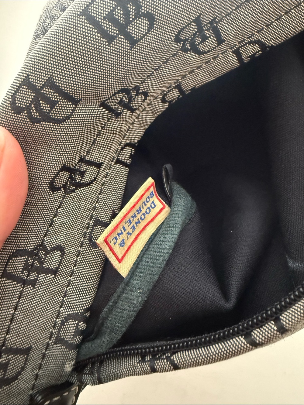 Dooney & Bourke DB Monogram Canvas Shoulder Bag Y2K Gray Black Purse - Picture 13 of 13